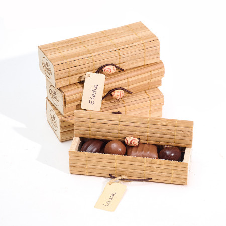 4 mini coffrets invités