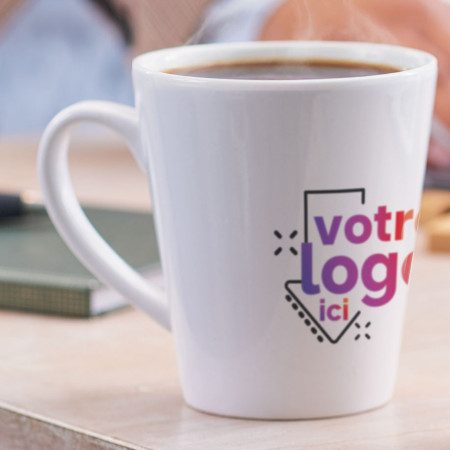 Choco mug conique personnalisé et son sachet de perles de céréales lait et noir